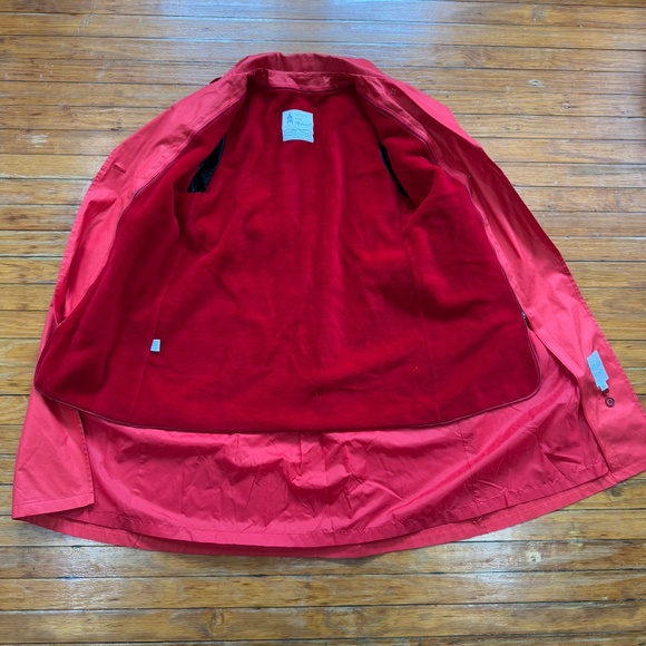 Vintage London Fog Trenchcoat - Picture 4 of 14